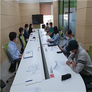 김해시 사회적경제기업 대표와의 간담회가 진행되고 있다. [사진=김해시]
