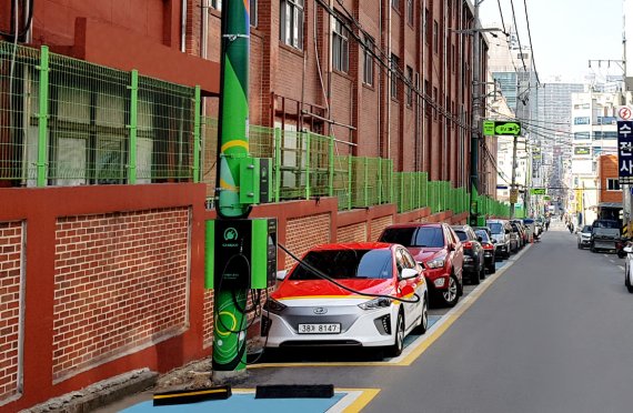 전국 최초 ‘전주 거치형 충전소’ 부산에 생긴다