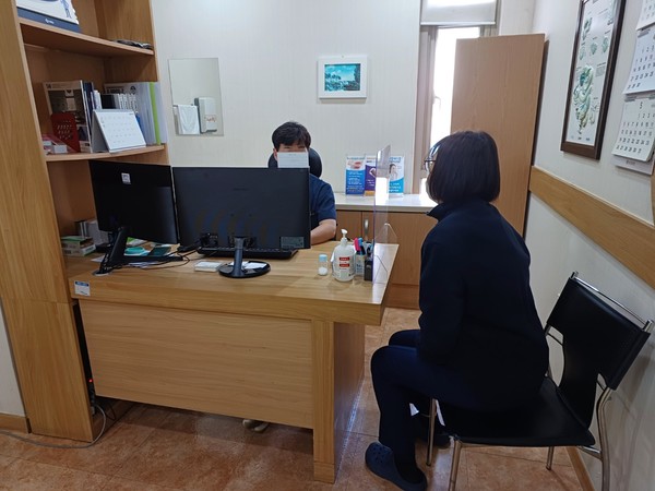 소화기내과 진료장면. [사진=온종합병원]